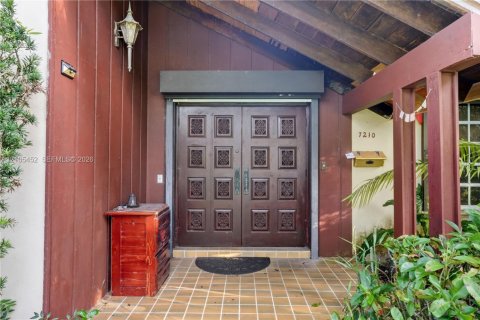 Casa en venta en Palmetto Bay, Florida, 4 dormitorios, 217.21 m2 № 2429976 - foto 6