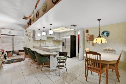 Casa en venta en Palmetto Bay, Florida, 4 dormitorios, 217.21 m2 № 2429976 - foto 15