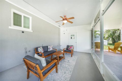 House in Punta Gorda, Florida 3 bedrooms, 108.14 sq.m. № 1690827 - photo 26