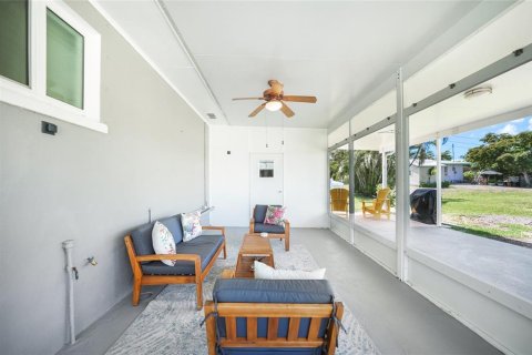 House in Punta Gorda, Florida 3 bedrooms, 108.14 sq.m. № 1690827 - photo 28