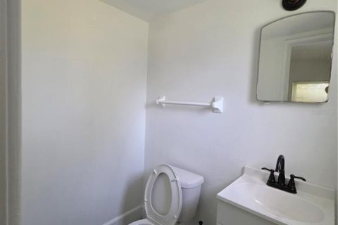 House in Sanford, Florida 3 bedrooms, 132.29 sq.m. № 2096095 - photo 7