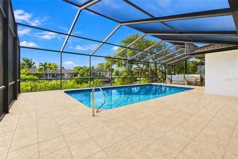 Villa ou maison à vendre à Nokomis, Floride: 3 chambres, 173.36 m2 № 2430809 - photo 3