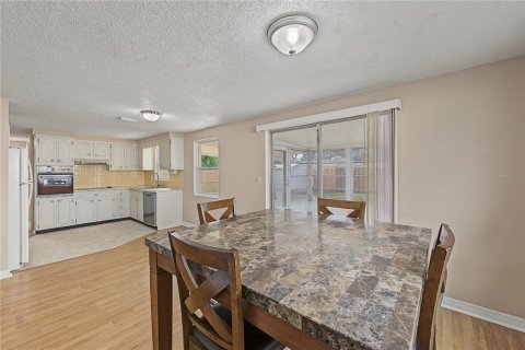 House in Spring Hill, Florida 2 bedrooms, 92.34 sq.m. № 2394385 - photo 14