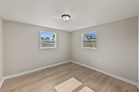 House in Spring Hill, Florida 2 bedrooms, 92.34 sq.m. № 2394385 - photo 19