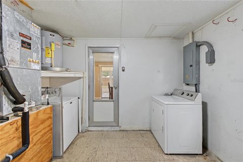 House in Spring Hill, Florida 2 bedrooms, 92.34 sq.m. № 2394385 - photo 28