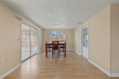 House in Spring Hill, Florida 2 bedrooms, 92.34 sq.m. № 2394385 - photo 12