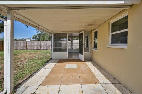House in Spring Hill, Florida 2 bedrooms, 92.34 sq.m. № 2394385 - photo 25