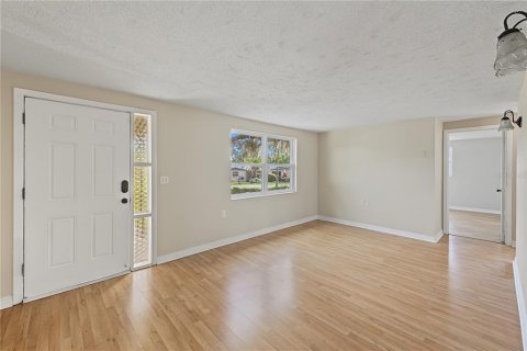 House in Spring Hill, Florida 2 bedrooms, 92.34 sq.m. № 2394385 - photo 6
