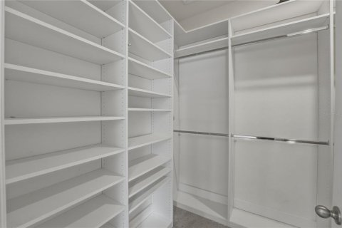 Villa ou maison à vendre à Kissimmee, Floride: 4 chambres, 264.86 m2 № 2142003 - photo 29