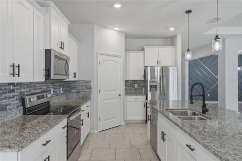 Villa ou maison à vendre à Kissimmee, Floride: 4 chambres, 264.86 m2 № 2142003 - photo 22