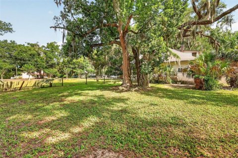 House in Mount Dora, Florida 3 bedrooms, 143.53 sq.m. № 2222552 - photo 9