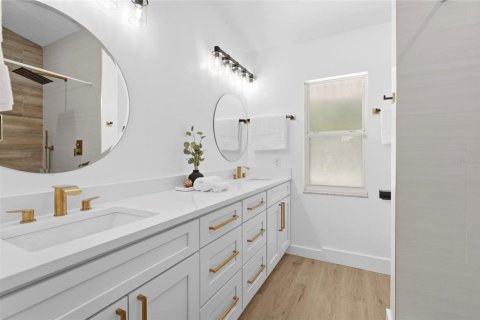 Купить виллу или дом в Сарасота, Флорида 13 комнат, 219.99м2, № 2151899 - фото 11