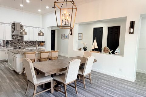 Villa ou maison à vendre à Orlando, Floride: 4 chambres, 260.41 m2 № 2420481 - photo 10
