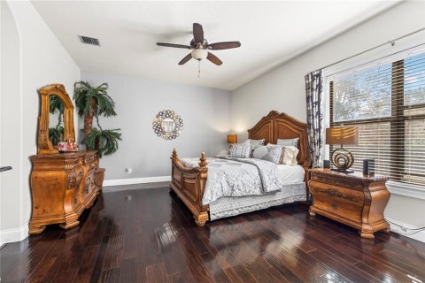 Villa ou maison à vendre à Tampa, Floride: 5 chambres, 369.1 m2 № 2094035 - photo 15