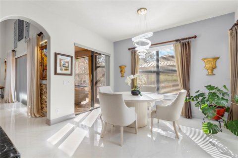 Villa ou maison à vendre à Tampa, Floride: 5 chambres, 369.1 m2 № 2094035 - photo 4