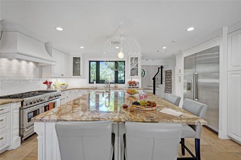 Villa ou maison à louer à Fort Lauderdale, Floride: 5 chambres, 519.88 m2 № 1964794 - photo 9