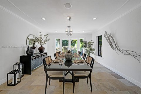 Villa ou maison à louer à Fort Lauderdale, Floride: 5 chambres, 519.88 m2 № 1964794 - photo 2