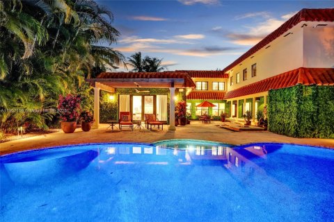 Villa ou maison à louer à Fort Lauderdale, Floride: 5 chambres, 519.88 m2 № 1964794 - photo 20