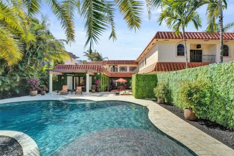 Villa ou maison à louer à Fort Lauderdale, Floride: 5 chambres, 519.88 m2 № 1964794 - photo 17