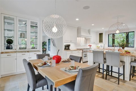 Villa ou maison à louer à Fort Lauderdale, Floride: 5 chambres, 519.88 m2 № 1964794 - photo 5