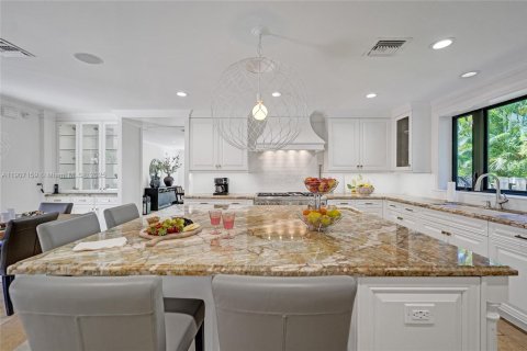 Villa ou maison à louer à Fort Lauderdale, Floride: 5 chambres, 519.88 m2 № 1964794 - photo 7