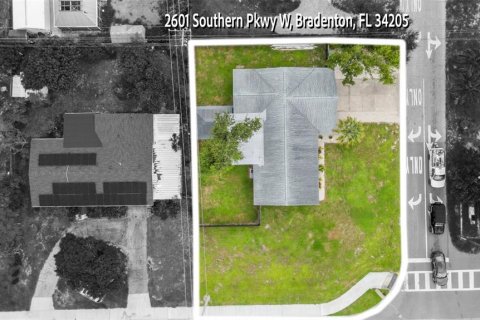 House in Bradenton, Florida 3 bedrooms, 155.7 sq.m. № 1911471 - photo 3