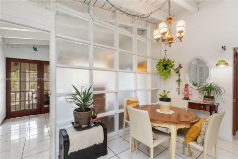 Condo in Miami, Florida, 3 bedrooms  № 1819808 - photo 4