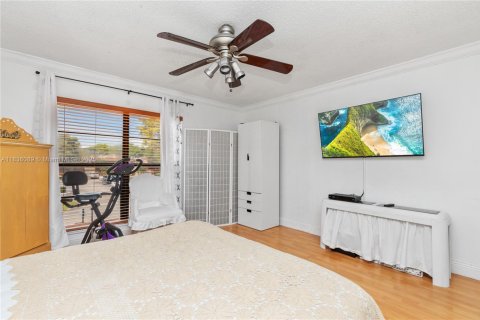 Condo in Miami, Florida, 3 bedrooms  № 1819808 - photo 22