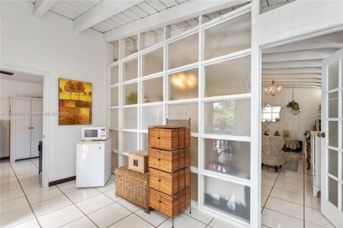 Condo in Miami, Florida, 3 bedrooms  № 1819808 - photo 12
