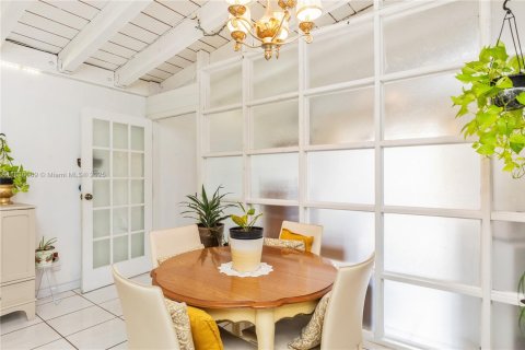 Condo in Miami, Florida, 3 bedrooms  № 1819808 - photo 14