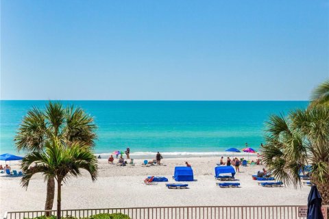 Copropriété à vendre à Indian Shores, Floride: 2 chambres, 130.06 m2 № 1609849 - photo 1