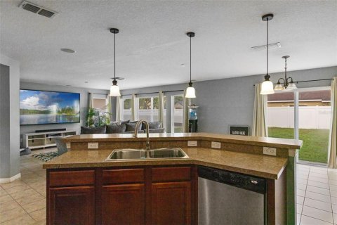 Villa ou maison à vendre à Kissimmee, Floride: 3 chambres, 237.83 m2 № 1663243 - photo 13