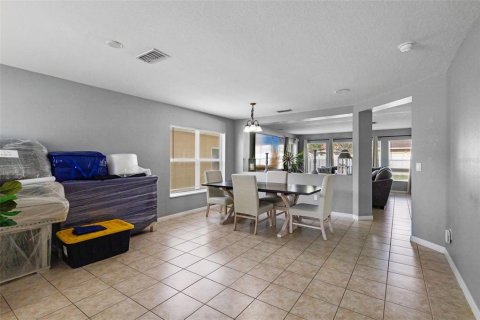 Villa ou maison à vendre à Kissimmee, Floride: 3 chambres, 237.83 m2 № 1663243 - photo 10
