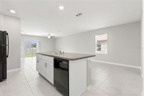 Casa en alquiler en Riverview, Florida, 5 dormitorios, 224.36 m2 № 2284716 - foto 5