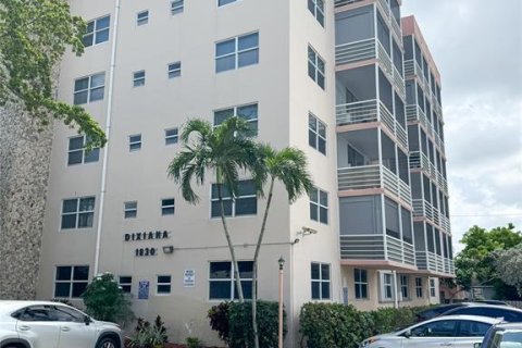 Condo in Hollywood, Florida, 2 bedrooms № 2188508