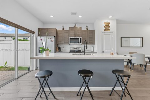 Townhouse in Homestead, Florida 3 bedrooms, 151.24 sq.m. № 1997349 - photo 10