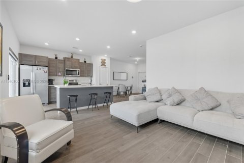 Townhouse in Homestead, Florida 3 bedrooms, 151.24 sq.m. № 1997349 - photo 7