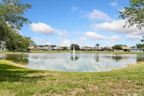 House in Kissimmee, Florida 3 bedrooms, 191.66 sq.m. № 2097940 - photo 22