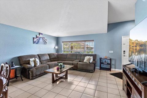 House in Kissimmee, Florida 3 bedrooms, 191.66 sq.m. № 2097940 - photo 5