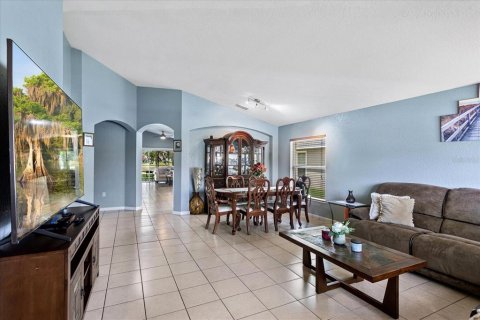 House in Kissimmee, Florida 3 bedrooms, 191.66 sq.m. № 2097940 - photo 4