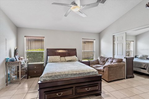 House in Kissimmee, Florida 3 bedrooms, 191.66 sq.m. № 2097940 - photo 16