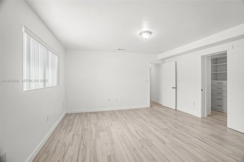 Купить виллу или дом в Холливуд, Флорида 3 спальни, № 1988647 - фото 26