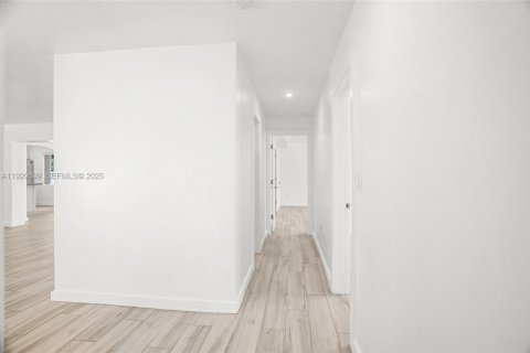 Купить виллу или дом в Холливуд, Флорида 3 спальни, № 1988647 - фото 22