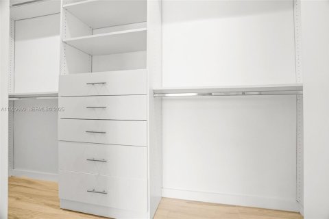 Купить виллу или дом в Холливуд, Флорида 3 спальни, № 1988647 - фото 28