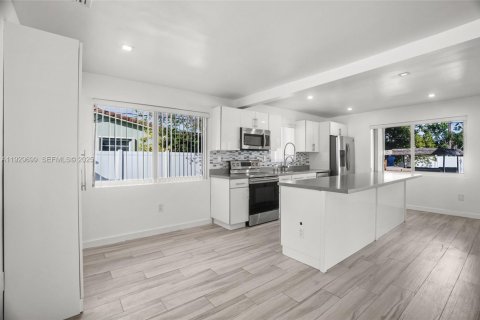 Купить виллу или дом в Холливуд, Флорида 3 спальни, № 1988647 - фото 14