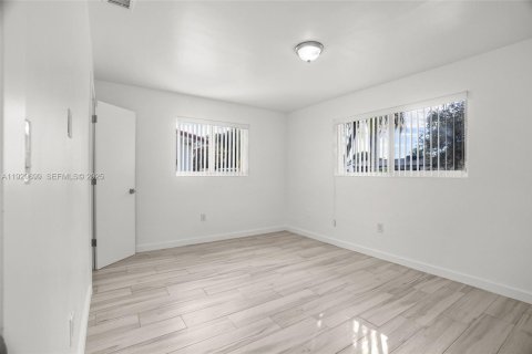 Купить виллу или дом в Холливуд, Флорида 3 спальни, № 1988647 - фото 21