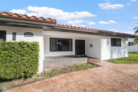 Купить виллу или дом в Холливуд, Флорида 3 спальни, № 1988647 - фото 3