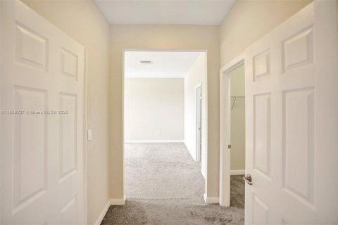 Adosado en alquiler en Miami, Florida, 4 dormitorios, 294.87 m2 № 1881827 - foto 19