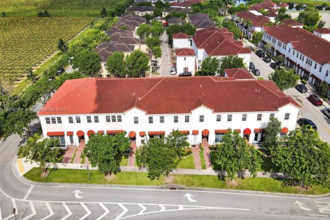 Adosado en alquiler en Miami, Florida, 4 dormitorios, 294.87 m2 № 1881827 - foto 3