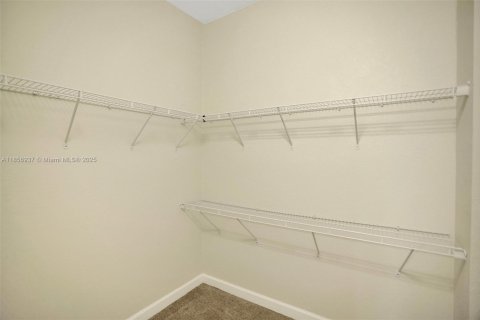 Adosado en alquiler en Miami, Florida, 4 dormitorios, 294.87 m2 № 1881827 - foto 24